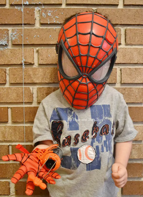 Spider-Man web shooter & mask